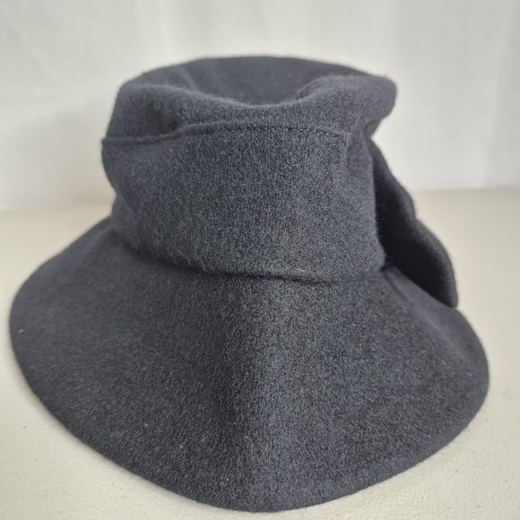 Dupatta Adelaide Black Wool Blend Cloche Hat - OSFM main image 4